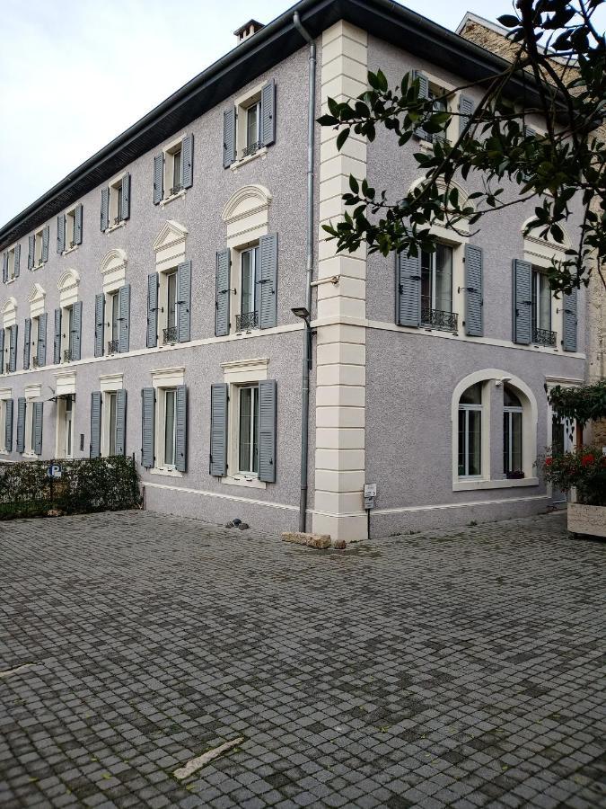 Hotel A Deux Pas Du Rheby Villebois Exterior foto