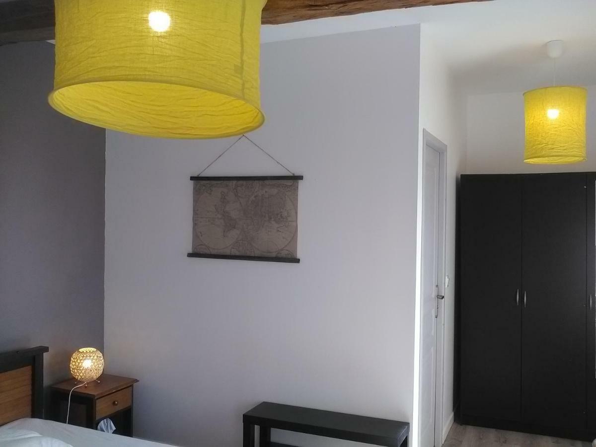 Hotel A Deux Pas Du Rheby Villebois Exterior foto